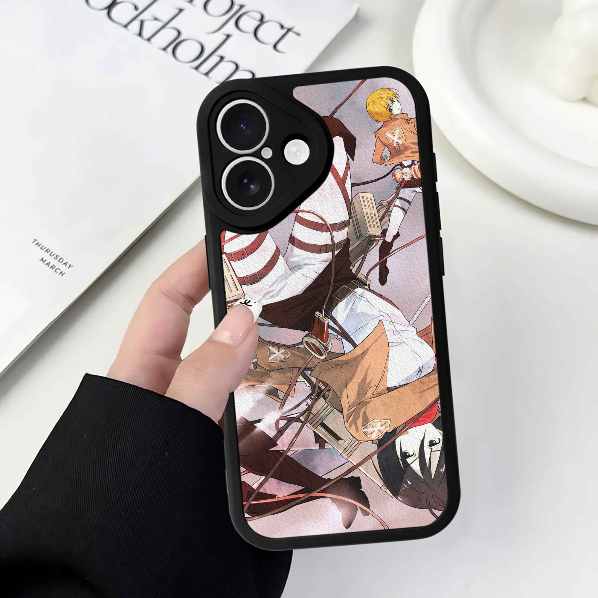 （画像用） 進撃の巨人 Attack on Titan 【iPhone 16シリーズ対応】シリコンスマホケース（レザー調） 材質：シリコン